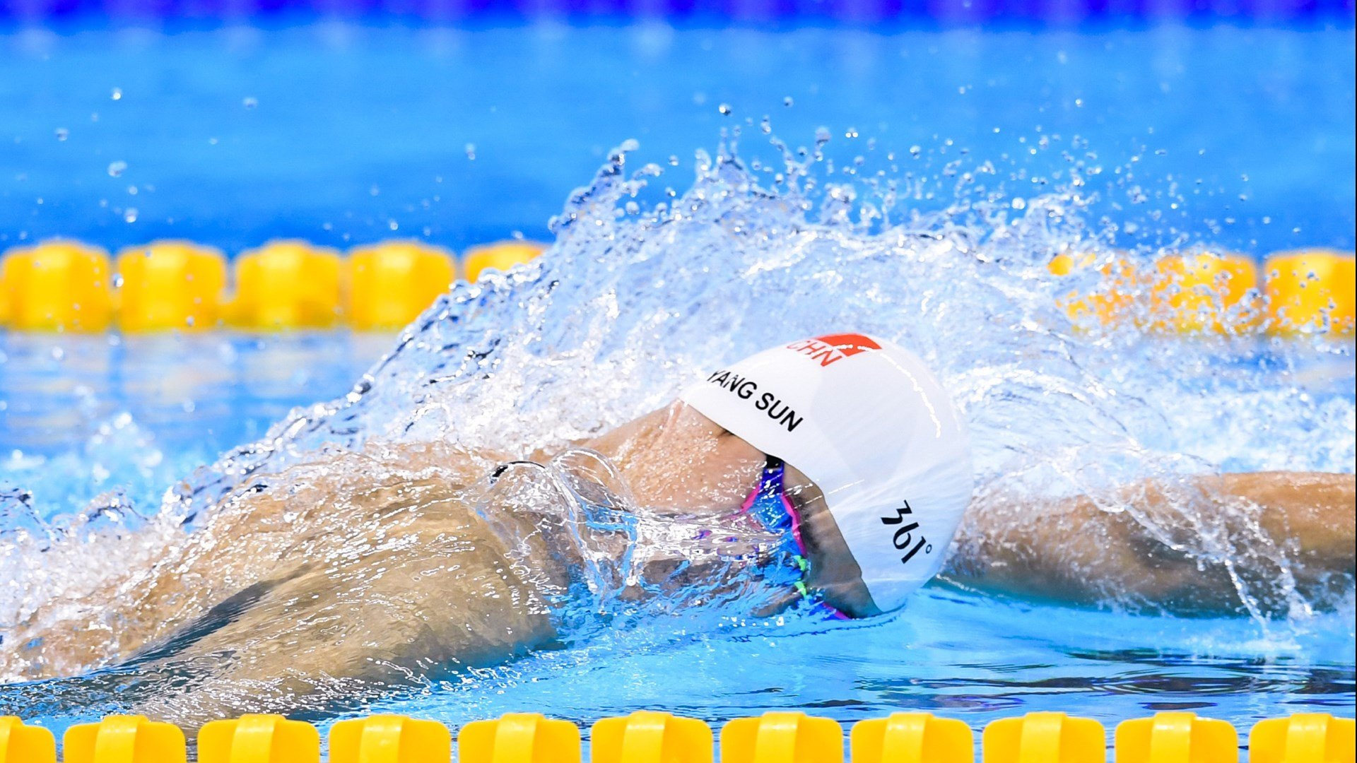 姆巴佩意外战胜美国队，比赛规则变更引爆全场！比赛高潮迭起